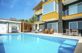 Villa Royal Deluxe