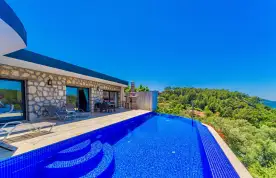 Villa Tropik