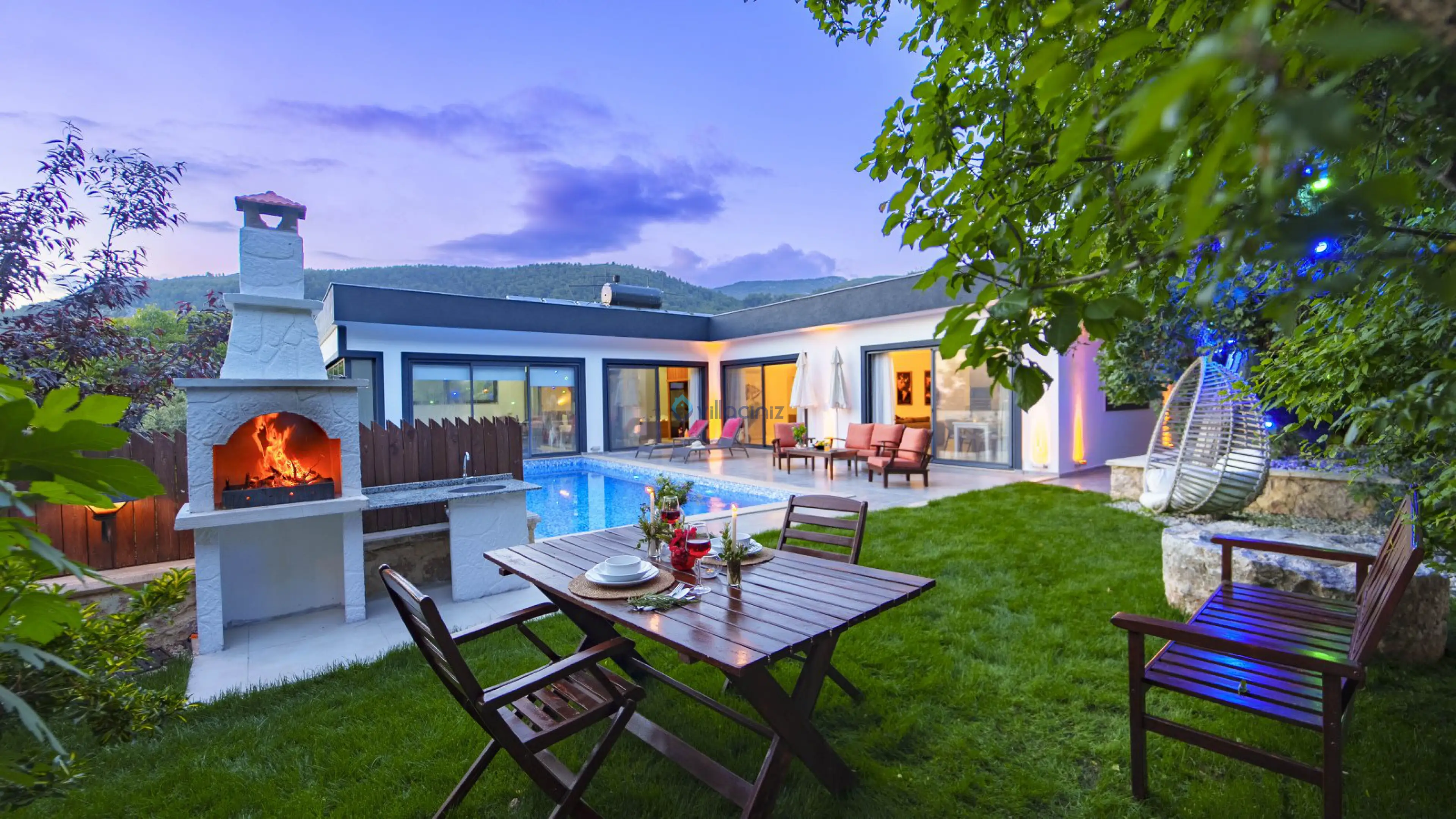 Villa Aqua