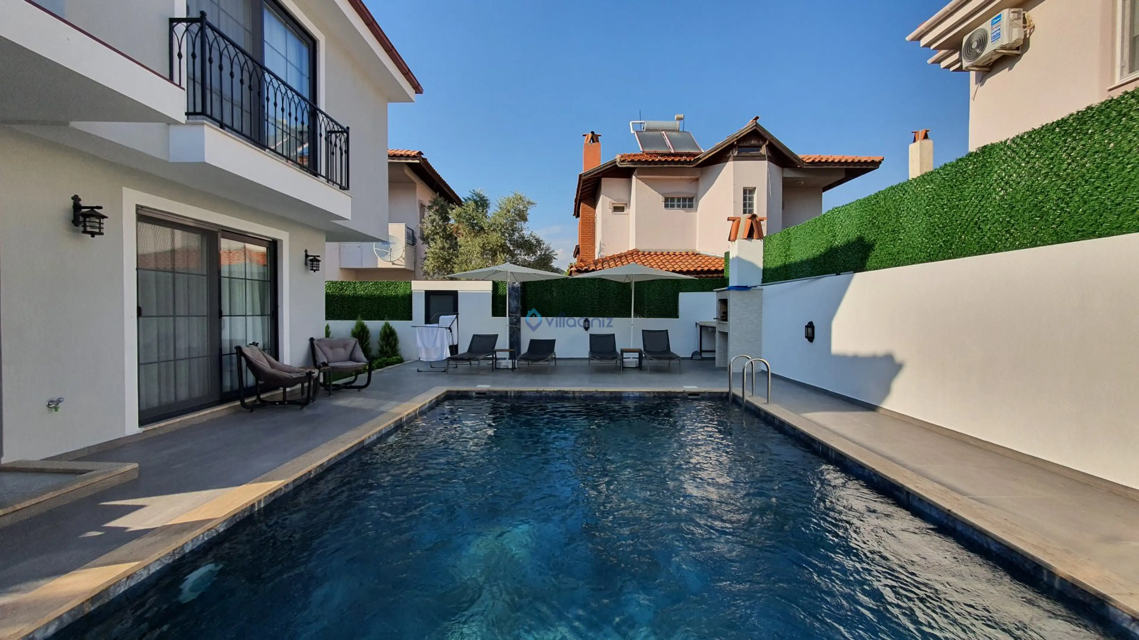 Villa Saki