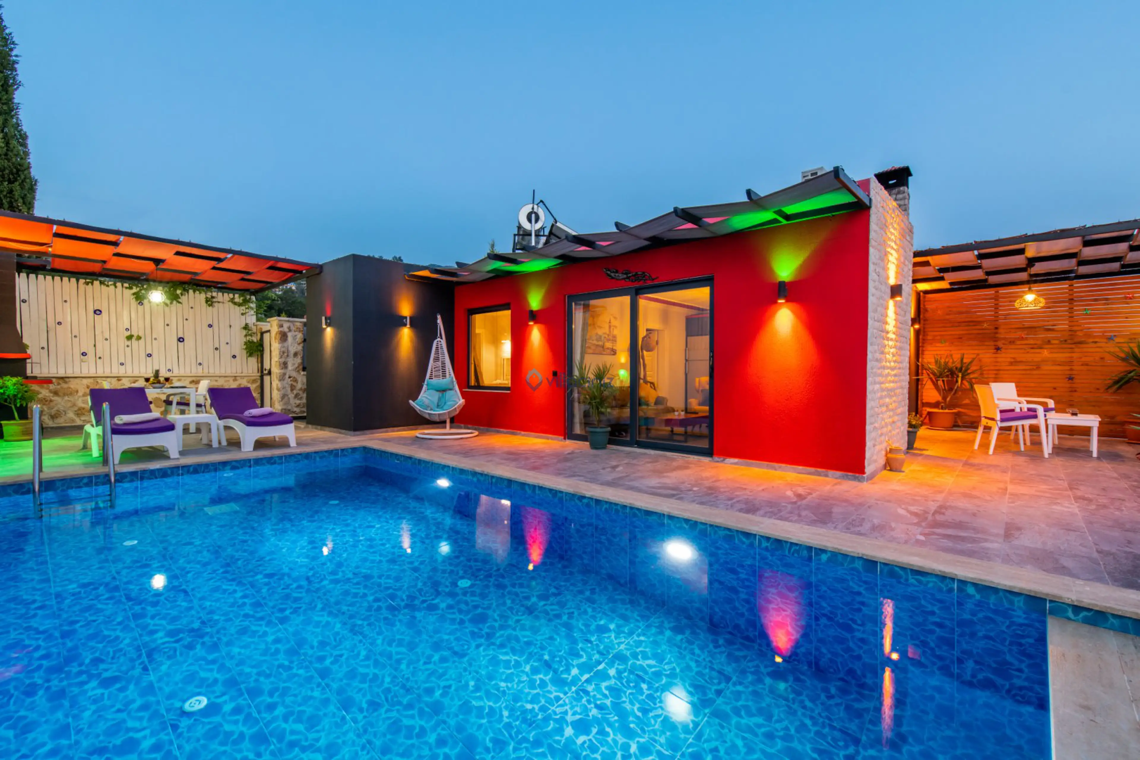 Villa Gece