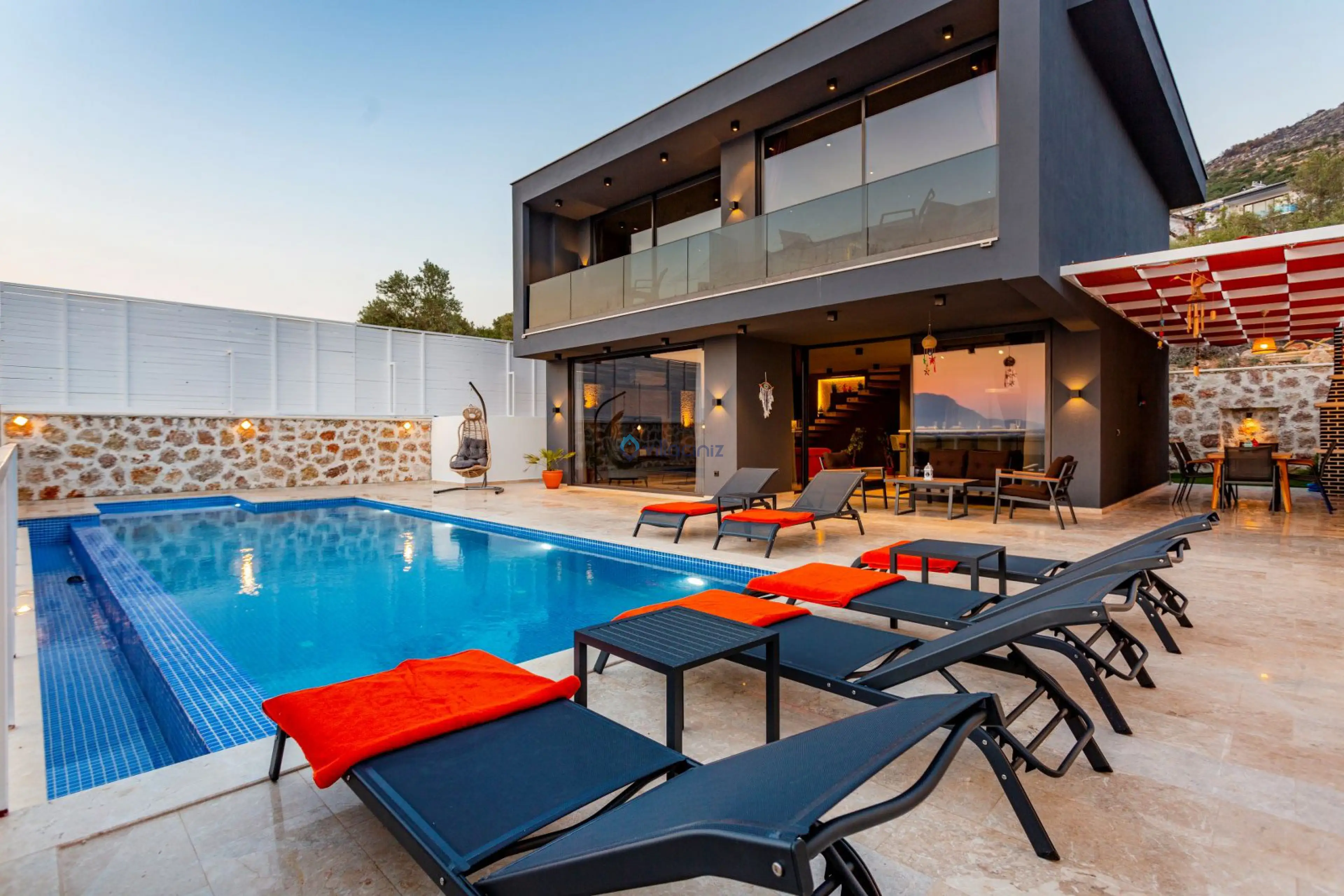 Villa Likya Black