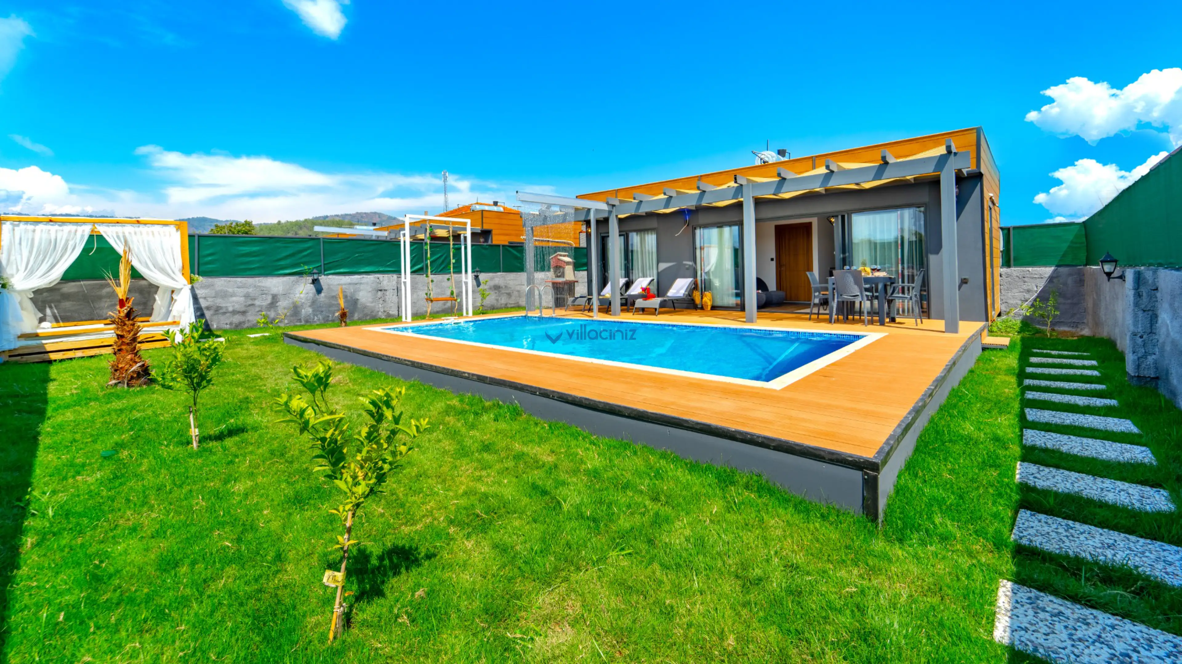 Villa Honey 2