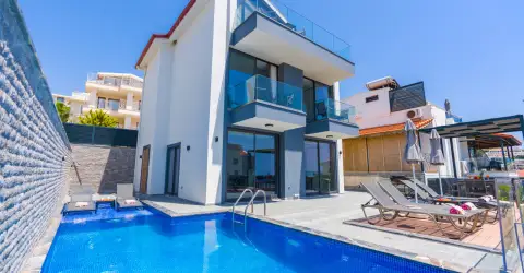 Villa Deida Deniz Manzaralı Lüks Jakuzili Villa