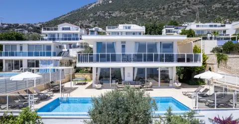 Villa Lumiere 2 Deniz Manzaralı Villa