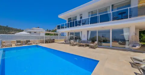 Villa Limuiere 1 Kalkan Deniz Manzaralı Geniş Aileler İçin Uygun Villa