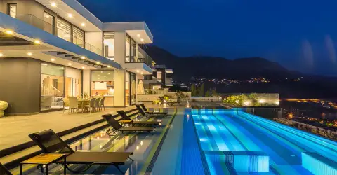 Villa Panorama Lüks Havuzu Jakuzili Kiralık Villa