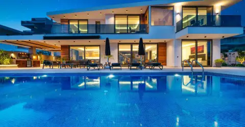 Villa Recep Lüks Deniz Manzaralı Merkezi Konum Villa