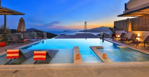 Villa Rosso Kalkan Deniz Manzaralı Villa