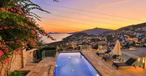 Villa Swan Kalkan Özel Havuzlu Jakuzili Villa