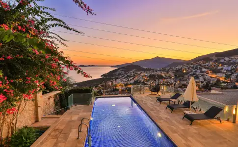 Villa Swan Kalkan Özel Havuzlu Jakuzili Villa