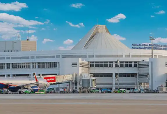 Antalya Havalimanı Nerede? Hangi İlçededir?