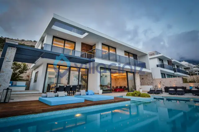 Villa Bluewings
