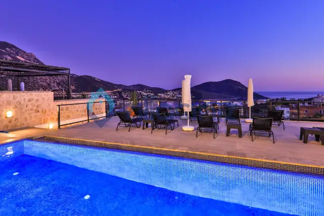 Villa Blush 